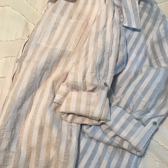 New๐Sand stripe button down - Picture 4 of 5